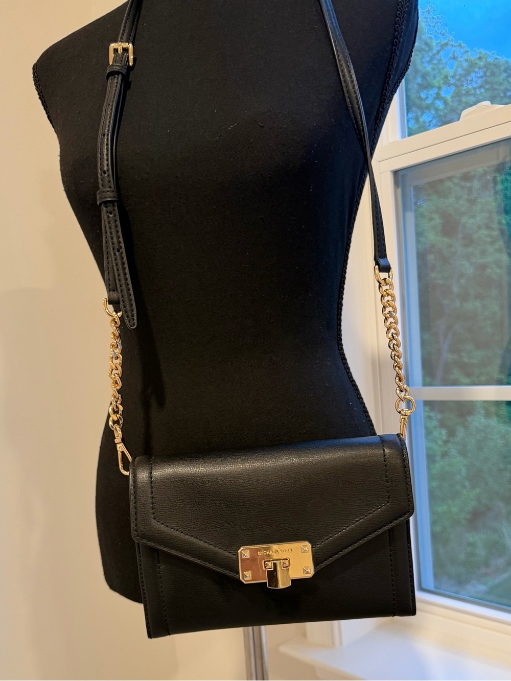 Black Michael Kors Leather Crossbody Wallet Gold Chain Evening Bag Purse